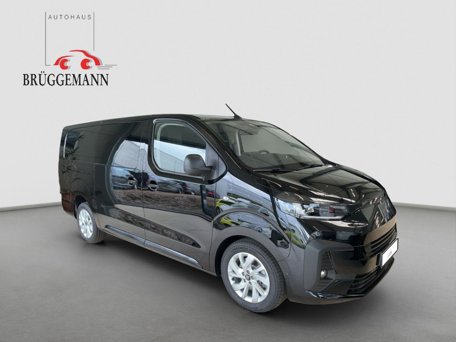 Fahrzeugabbildung Fiat Scudo XL Multicab 180 PS Automatik 6-Sitzer