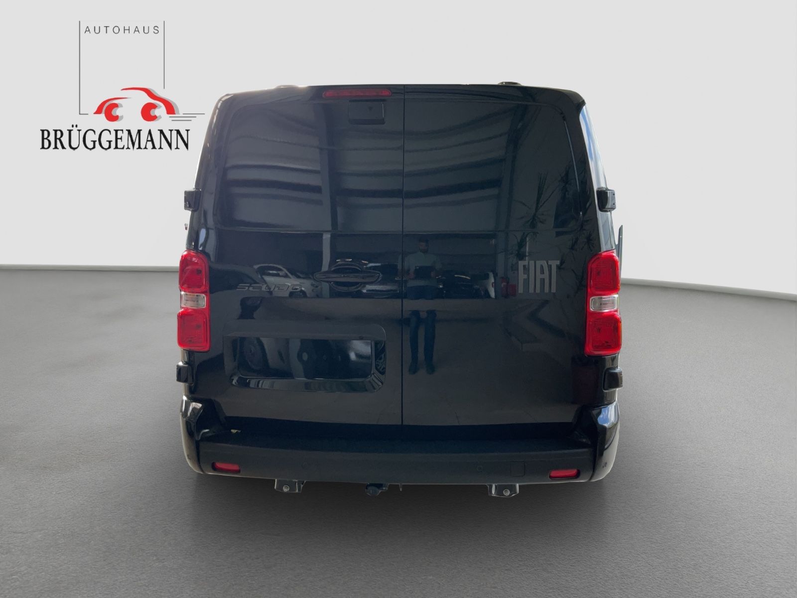 Fahrzeugabbildung Fiat Scudo XL Multicab 180 PS Automatik 6-Sitzer