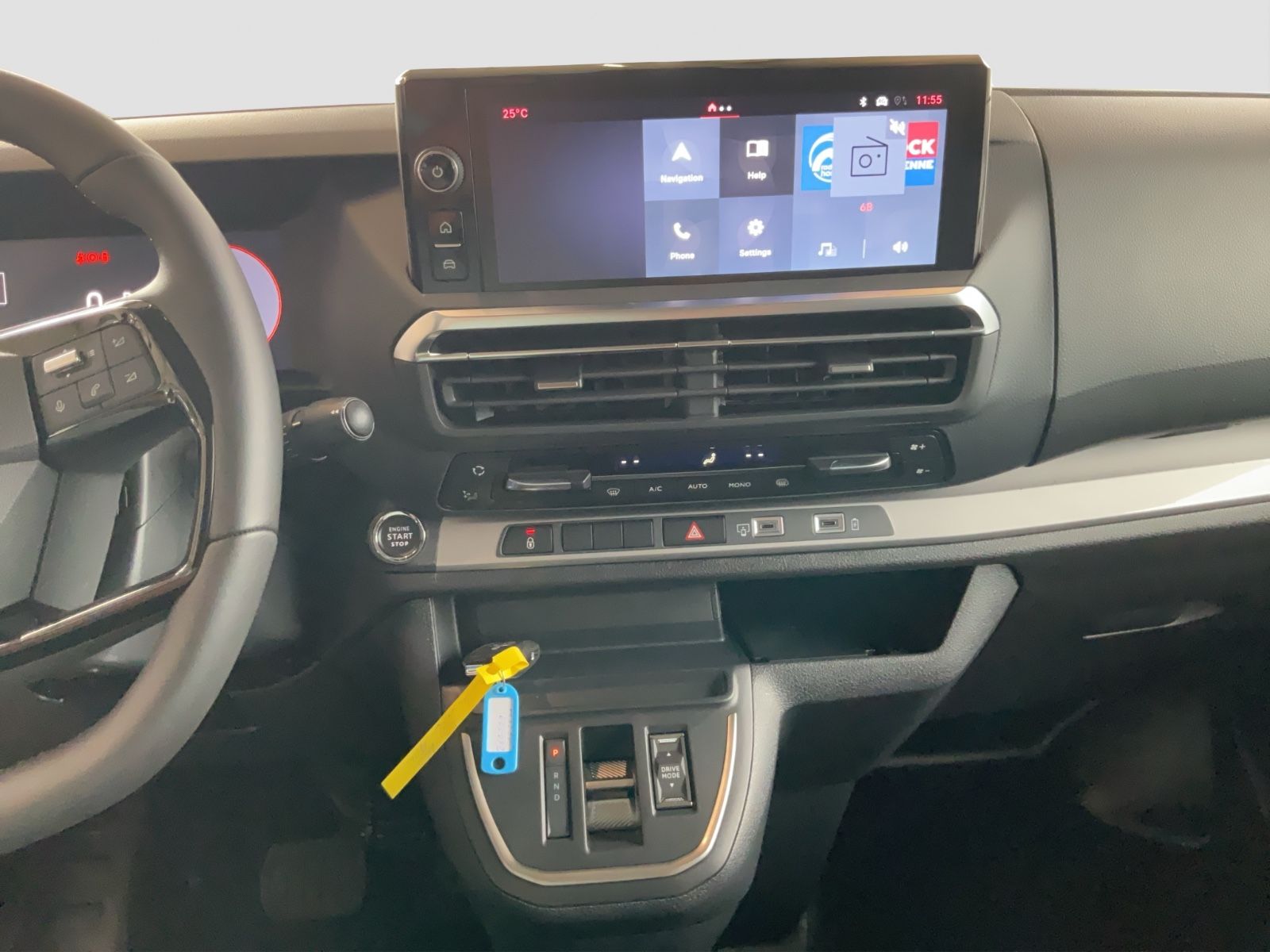Fahrzeugabbildung Fiat Scudo XL Multicab 180 PS Automatik 6-Sitzer