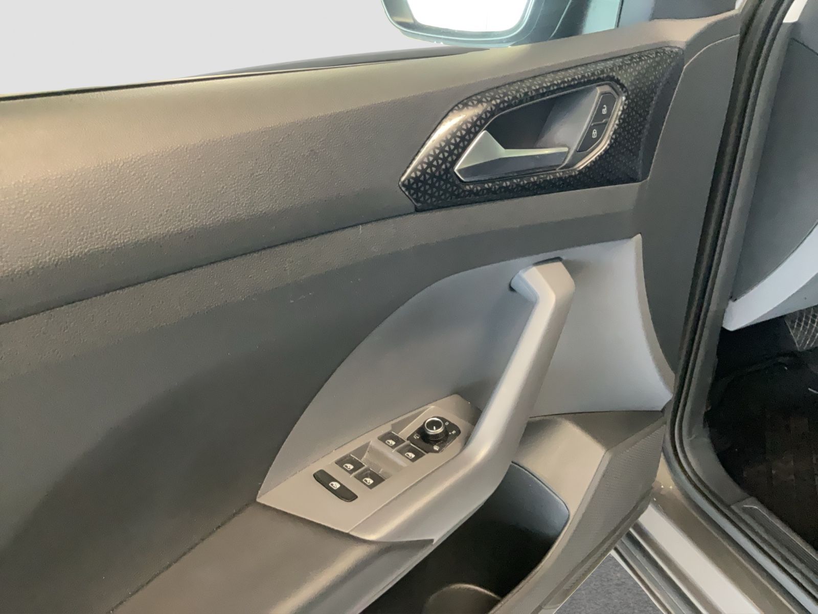 Fahrzeugabbildung Volkswagen T-Cross 1.0 TSI Rückfahrk.Automatik ACC