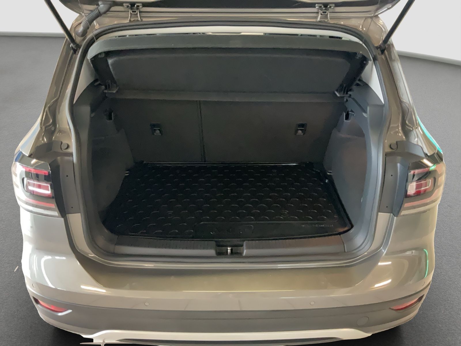 Fahrzeugabbildung Volkswagen T-Cross 1.0 TSI Rückfahrk.Automatik ACC