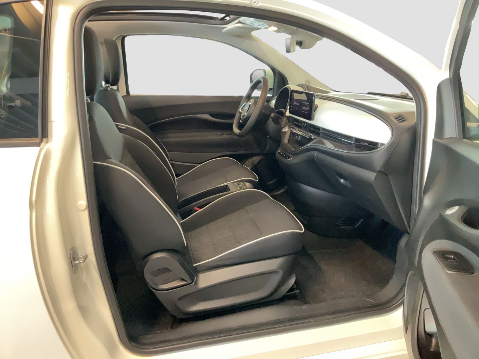 Fahrzeugabbildung Fiat 500e 42 kWh Cabrio