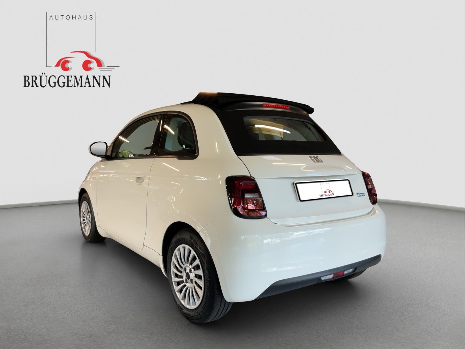 Fahrzeugabbildung Fiat 500e 42 kWh Cabrio