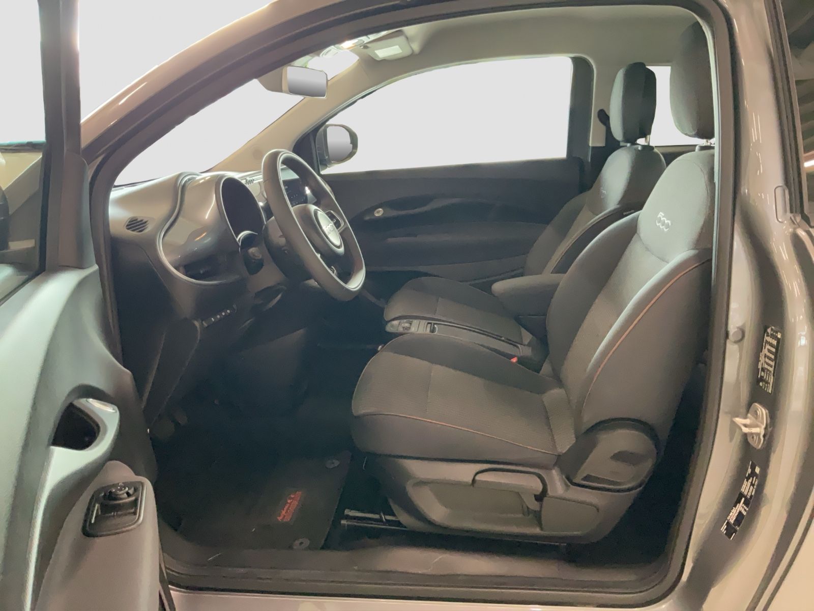 Fahrzeugabbildung Fiat 500e Icon + Komfort-Paket, Winter-Paket