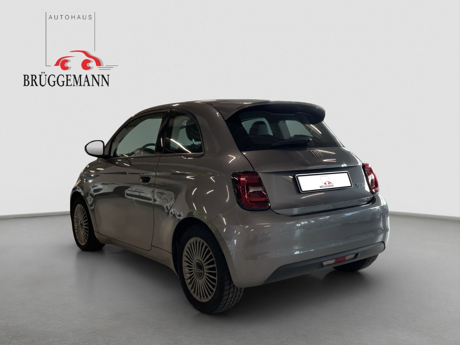 Fahrzeugabbildung Fiat 500e Icon + Komfort-Paket, Winter-Paket
