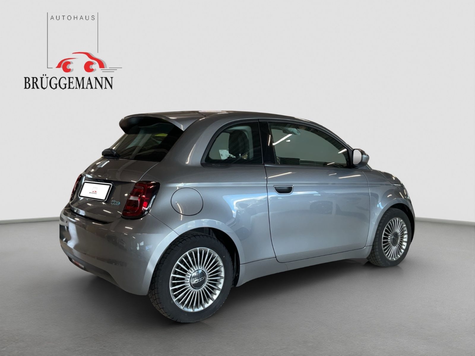 Fahrzeugabbildung Fiat 500e Icon + Komfort-Paket, Winter-Paket