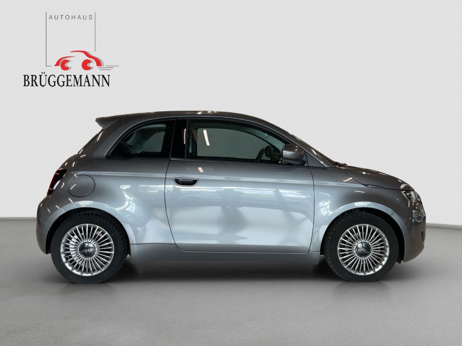 Fahrzeugabbildung Fiat 500e Icon + Komfort-Paket, Winter-Paket