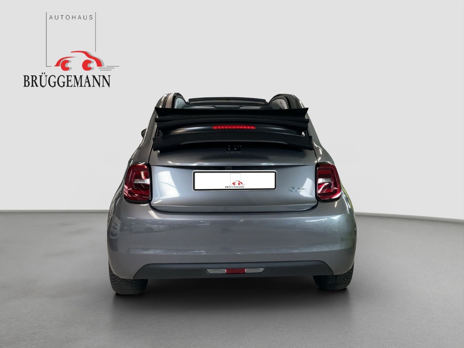 Fahrzeugabbildung Fiat 500e 42 kWh Cabrio + Komfort-,Park-,Winterpaket