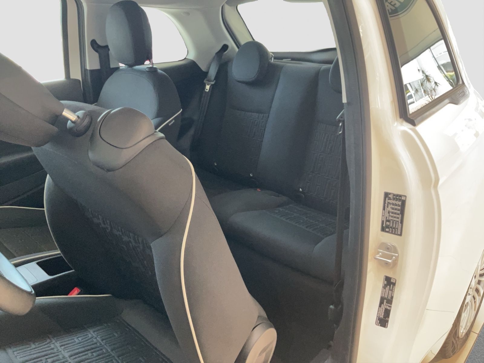 Fahrzeugabbildung Fiat 500e