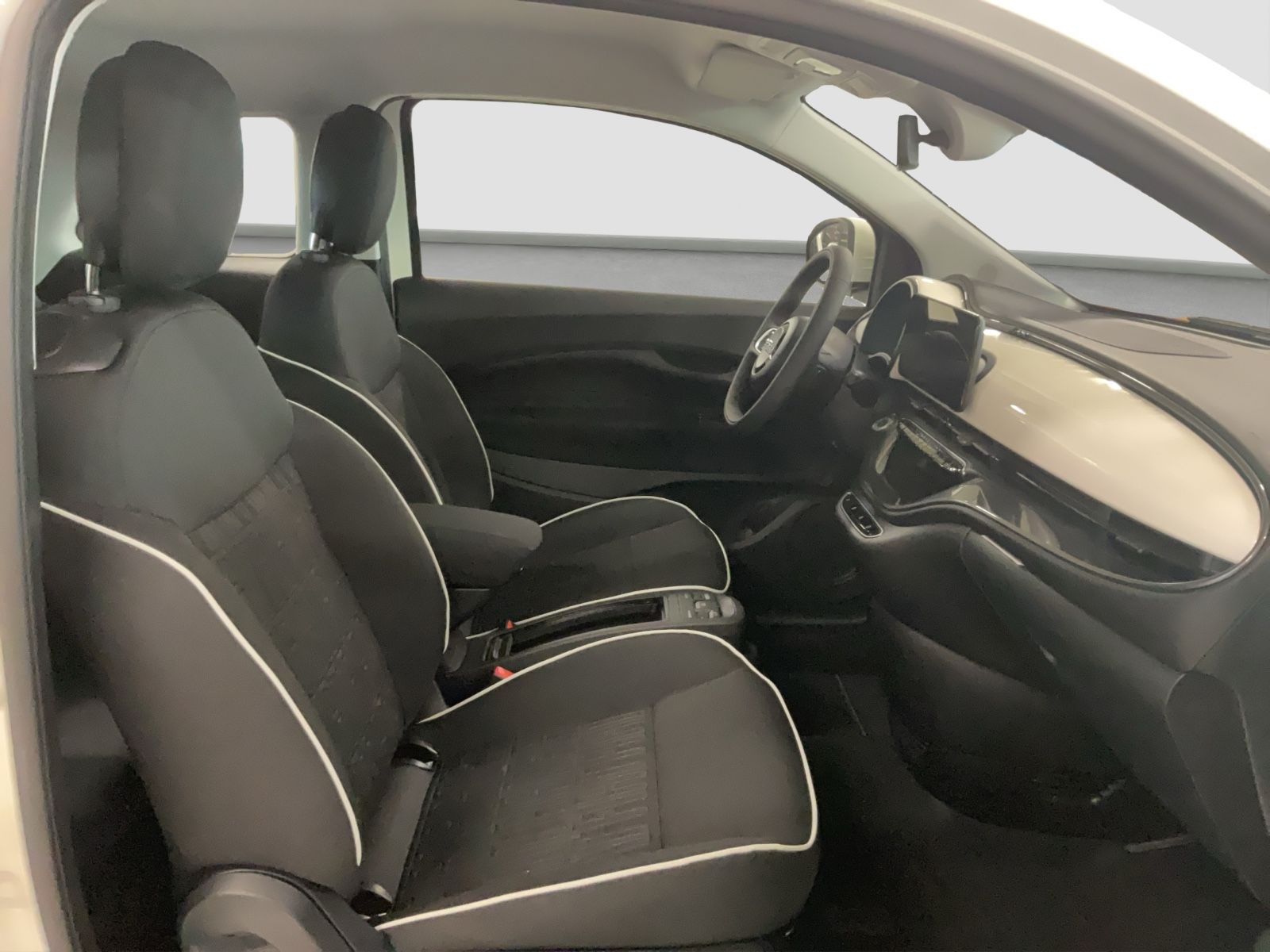 Fahrzeugabbildung Fiat 500e 42 kWh Icon + Komfort Paket