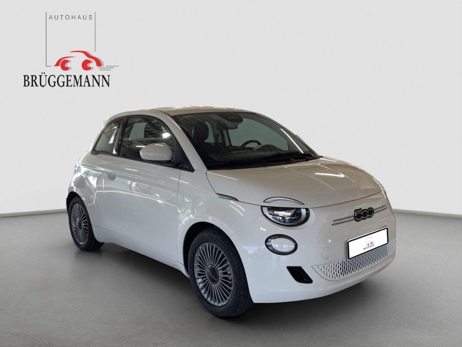 Fahrzeugabbildung Fiat 500e 42 kWh Icon + Komfort Paket