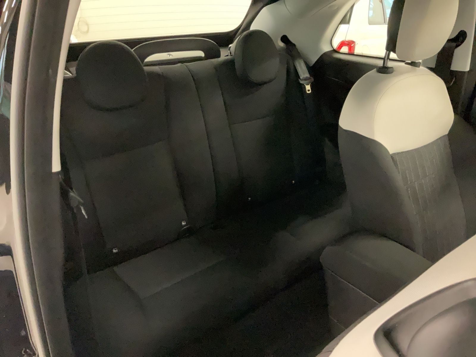 Fahrzeugabbildung Fiat 500e CABRIO 42 kWh Icon + Komfort Paket