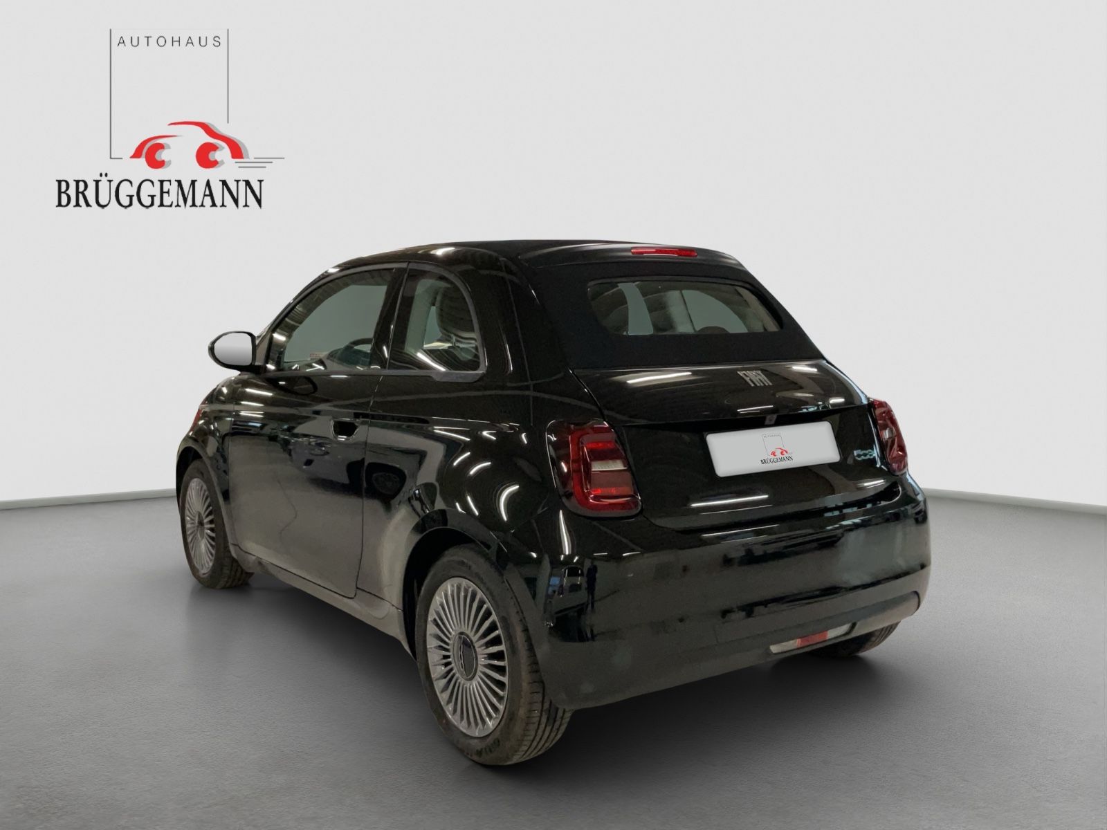 Fahrzeugabbildung Fiat 500e CABRIO 42 kWh Icon + Komfort Paket