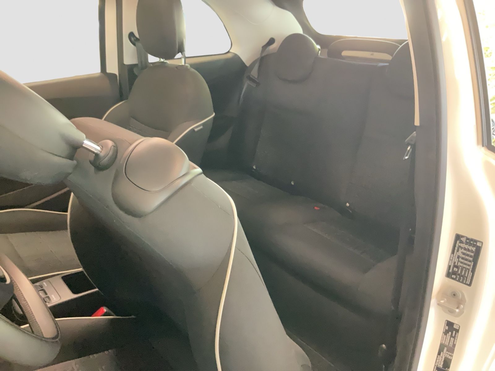 Fahrzeugabbildung Fiat 500e 42 kWh Cabrio