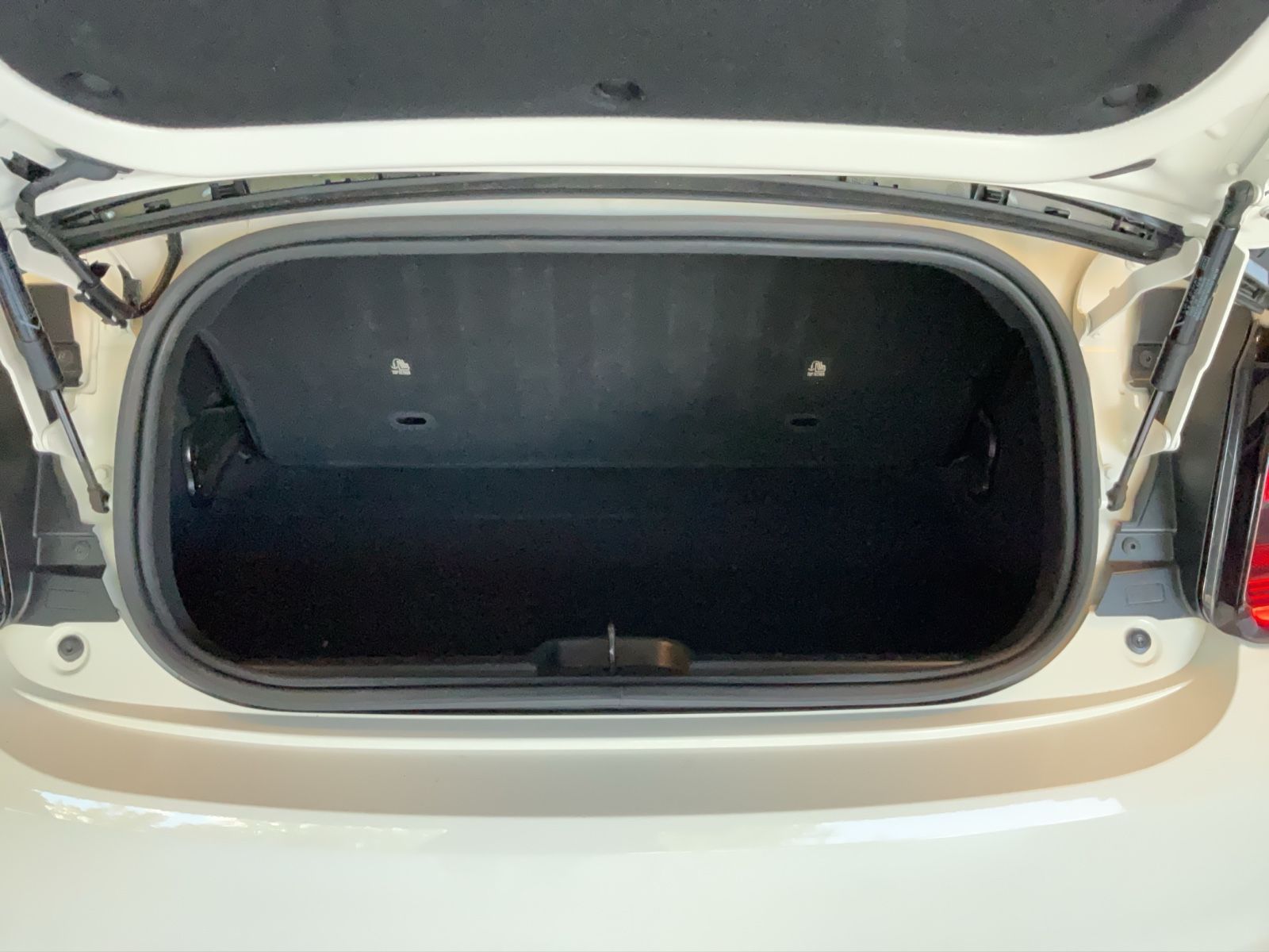 Fahrzeugabbildung Fiat 500e 42 kWh Cabrio