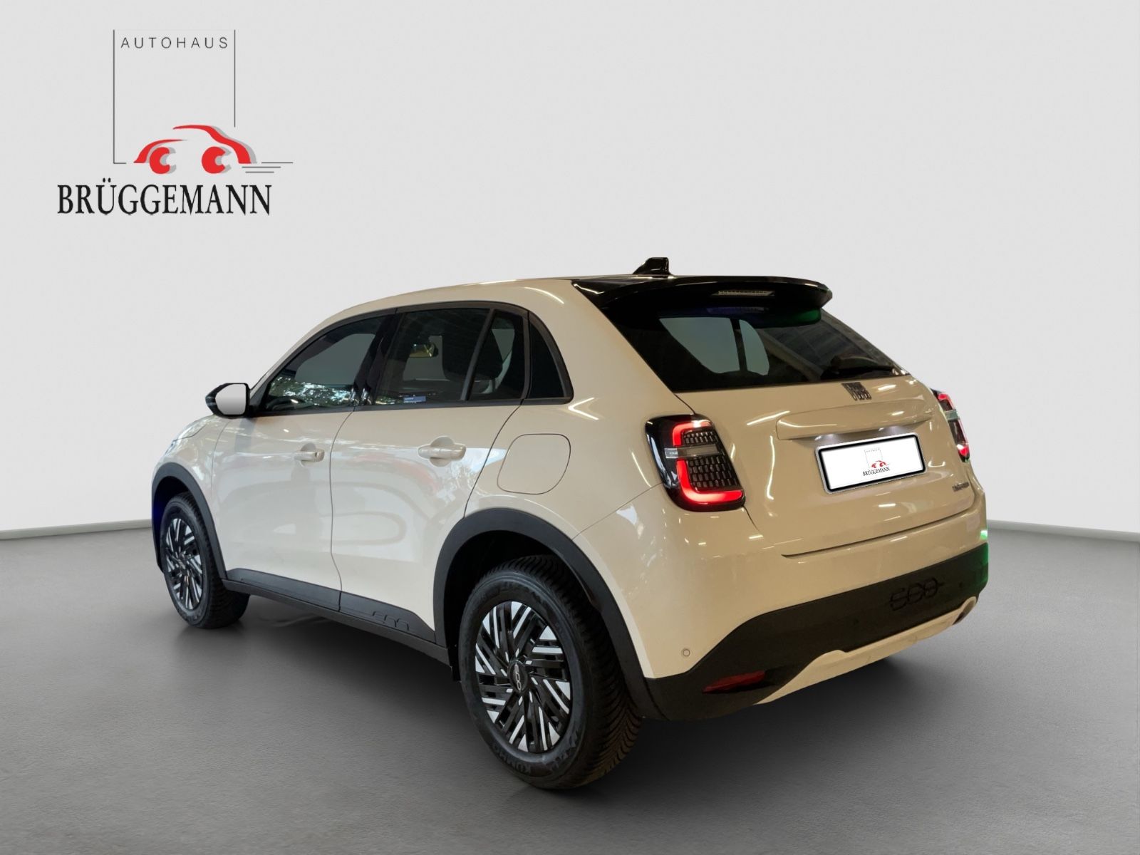Fahrzeugabbildung Fiat 600 Hybrid