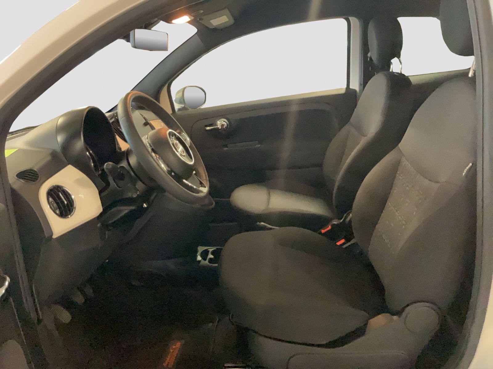 Fahrzeugabbildung Fiat 500 1.0 Hybrid Alufelgen, PDC