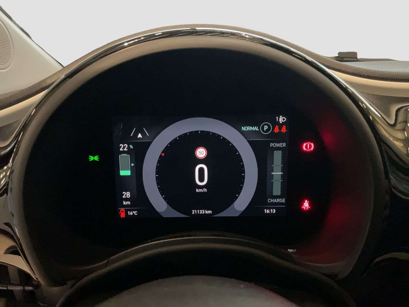 Fahrzeugabbildung Fiat 500e Action + 8fach bereift